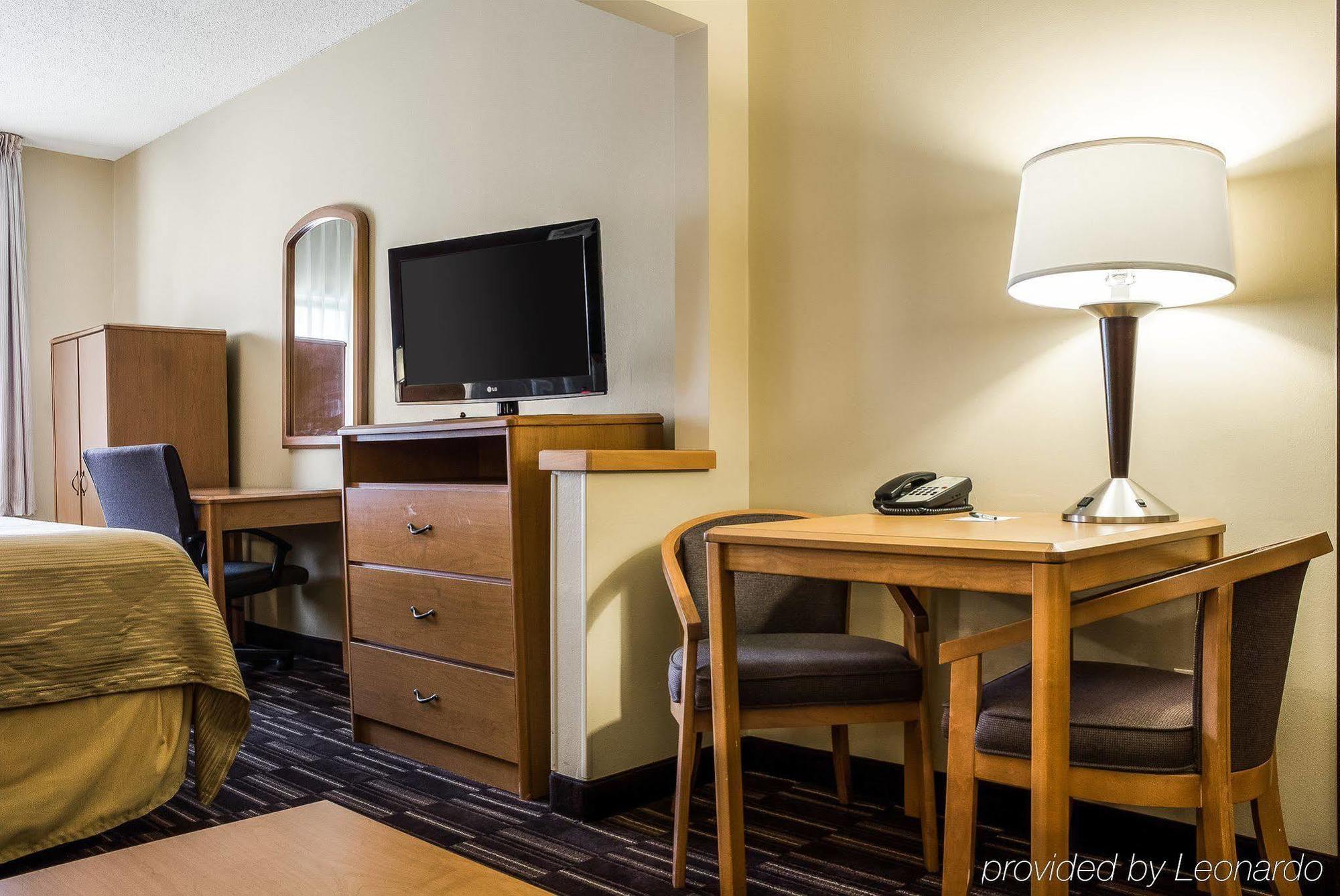Quality Suites Near West Acres Fargo Exterior foto